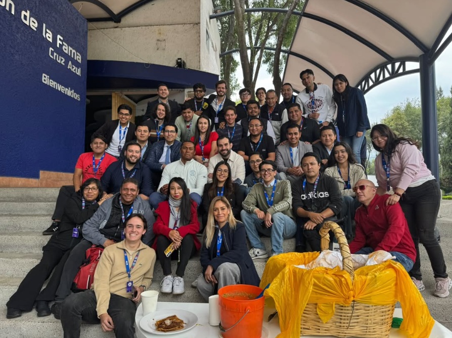 Joel HUIQUI le HABÍA PROMETIDO a la prensa TACOS por llegar tarde a conferencia…Y CUMPLIÓ