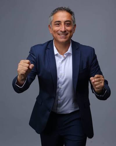 ANTONIO CONTRERAS FELICITA a ALEXIA PUTELLAS por su BALÓN de&nbsp;ORO